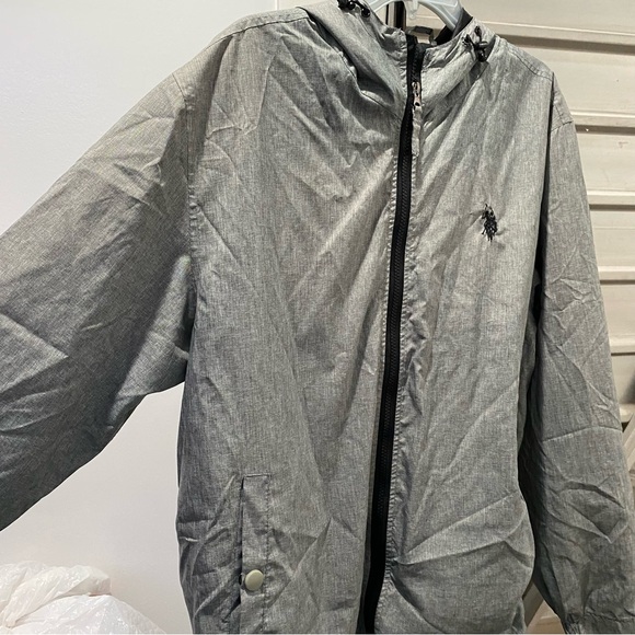 U.S. POLO ASSN grey windbreaker lightweight jacket - Picture 2 of 16